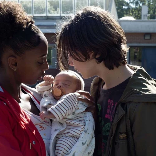 Νεαρές Μητέρες