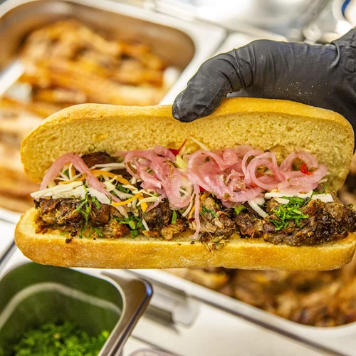 Το νέο σαντουιτσάδικο του κέντρου έχει την υπογραφή της φάρμας Kermes