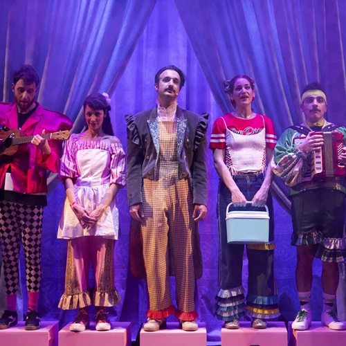 "Κάτι διαφορετικό 2": Δείτε εικόνες από την ξέφρενη γιορτή των C for Circus στο "Καρέζη"