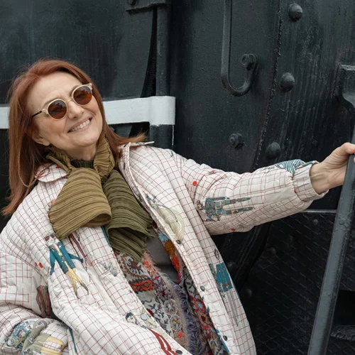 Τατιάνα Λύγαρη για το Φεστιβάλ "τα 12 Κουπέ": "Η νέα γενιά καλείται να ισορροπήσει με την τεχνητή νοημοσύνη"