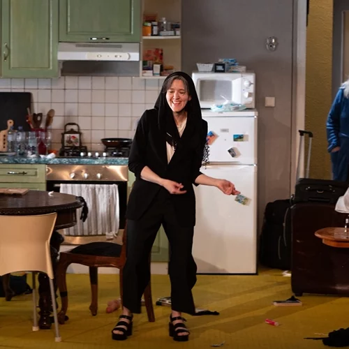 Φεστιβάλ Αθηνών: Ο μετρ της οπτικής γωνίας Κόρνελ Μούντρουτσο επιστρέφει με τη νέα του παράσταση "Parallax"