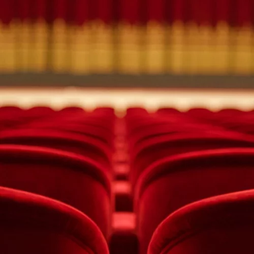 Η Πανελλήνια Ένωση Θεάτρου καταγγέλλει τη διοίκηση του ΣΕΗ για παραπλάνηση των Ελλήνων ηθοποιών