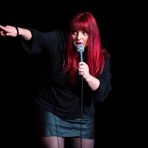 Χρύσα Κατσαρίνη: "Τα πιο τραγικά γεγονότα μπορούν να γίνουν αστεία"