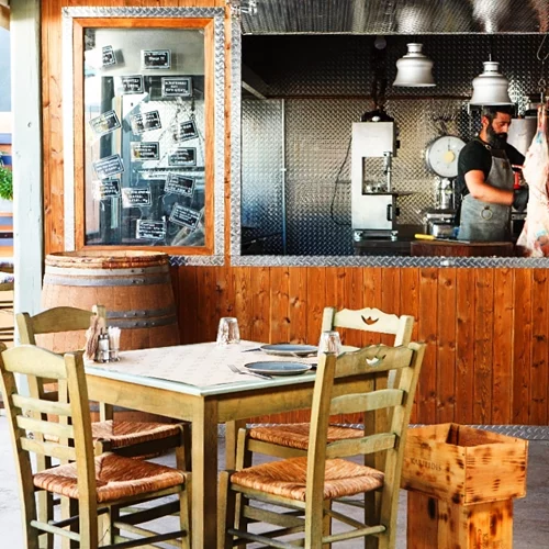 Στη Μεταμόρφωση υπάρχει μια αντισυμβατική χασαποταβέρνα