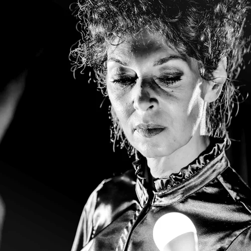 Η Δήμητρα Παπαδήμα μάς αποκαλύπτει "Το πορτραίτο" της Πηνελόπης Δέλτα