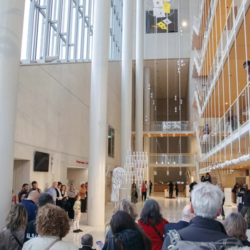 Δωρεάν ξεναγήσεις στην πολυμορφική εγκατάσταση "Unboxing Callas" στο ΚΠΙΣΝ