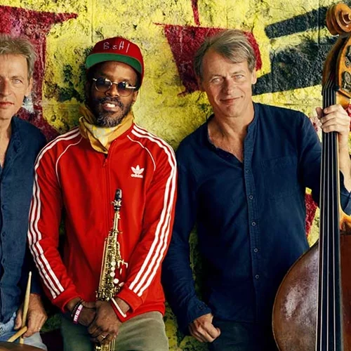 To τζαζ μουσικό τρίο M.O.M για πρώτη φορά στην Ελλάδα