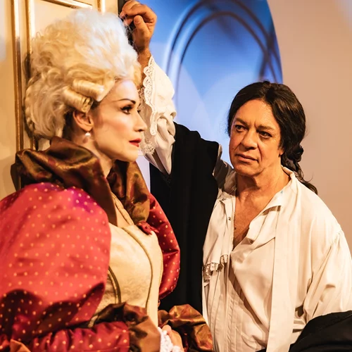 Μπορεί το μπαρόκ να γίνει σύγχρονο; Ο Πάρις Μέξης απαντά με τον Ταρτούφο