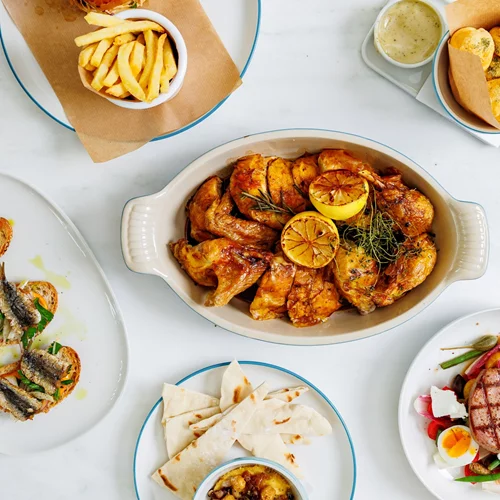 Κάποια από τα πιο δυνατά κυριακάτικα τραπέζια της Αθήνας