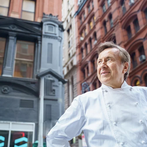 Κάτι μαγειρεύει εκεί ψηλά ο Daniel Boulud