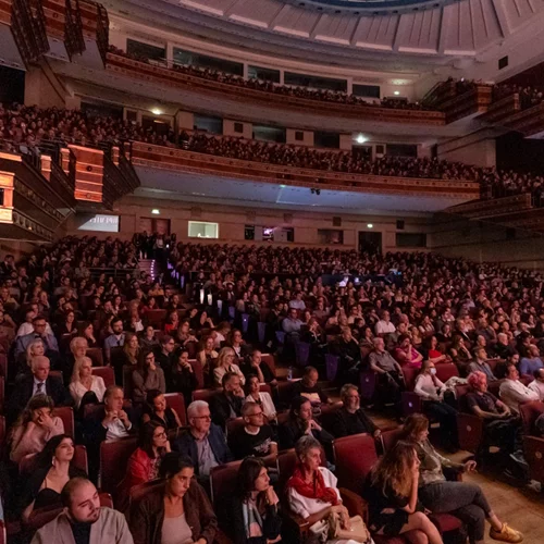 Η μπίρα που φέρνει κοντά τους σινεφίλ στις Νύχτες Πρεμιέρας