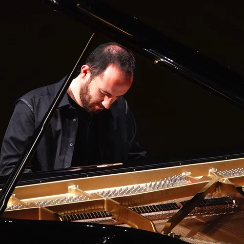 Παρέλαση αστέρων (Λέβιτ, Μπρους Λιου, ΝτιΝτονάτο) στο φετινό "Φεστιβάλ της Άνοιξης" του Μεγάρου Μουσικής