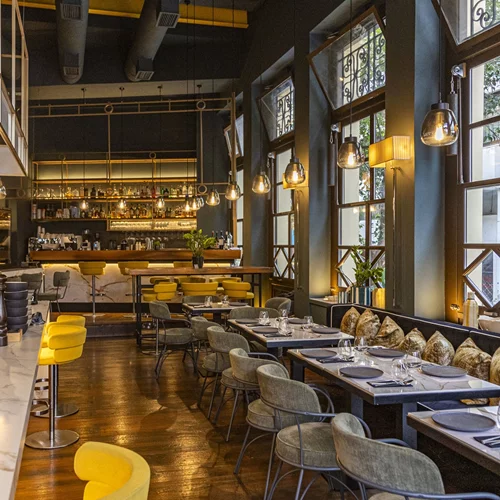 Τι γεύση μας αφήνουν οι 'old new recipes' του Nonnas, στην Πλάκα