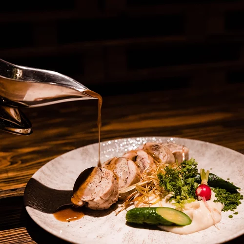 Στο Παγκράτι, για ένα all day bar-restaurant που έχει κάτι από Νάξο