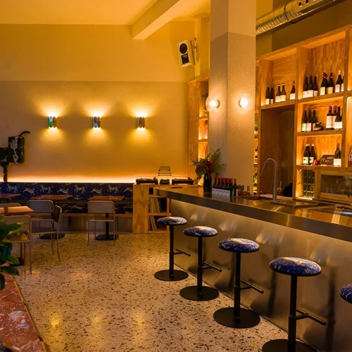 "Hotel Eternite": Μια νέα αφορμή για να βγεις στην Κυψέλη