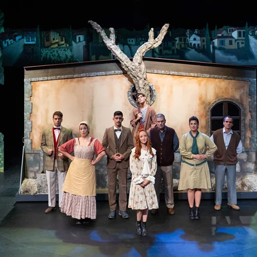 Το "Ένα παιδί μετράει τ' άστρα" και "Τα σ' αγαπώ του κόσμου" ανεβαίνουν στο σανίδι