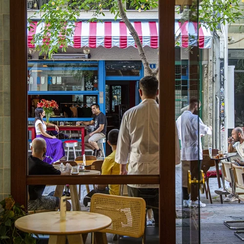 Στο "In Love Again" (και) για aperitivo
