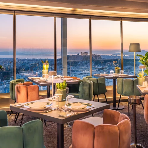 Σε αυτό το εστιατόριο βρίσκεις παράδοση, φρεσκάδα και αθηναϊκό ουρανό στο πιάτο