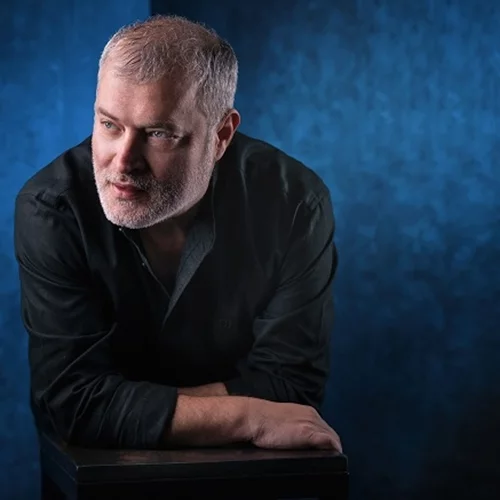 Ένας κορυφαίος κιθαρίστας και συνθέτης φέρνει τη "Μεσόγειο" στο Μέγαρο Μουσικής