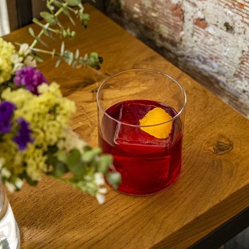 22 αθηναϊκά μπαρ για τη σημερινή World Cocktail Day