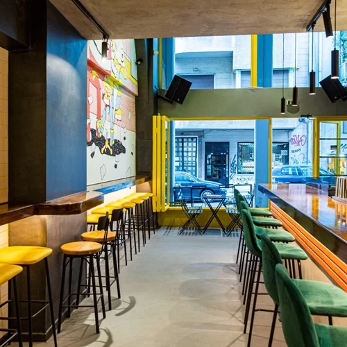 Το "Knave" στρέφει τα φώτα στην Ασκληπιού