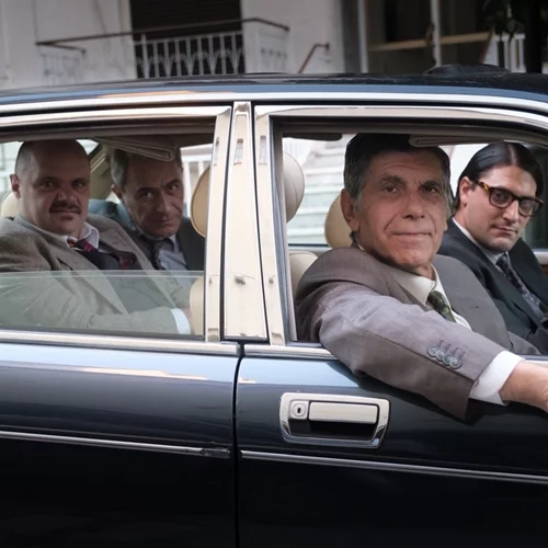 "Οικόπεδα με θέα" και all star διανομή