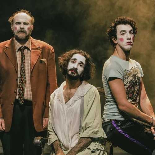 Το γλυκόπικρο "Μάθε με να φεύγω" στο Θέατρο του Νέου Κόσμου