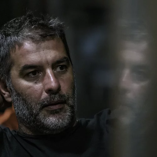 Ο Βασίλης Μπισμπίκης φέρνει το "Έγκλημα και τιμωρία" στην Αθήνα του σήμερα