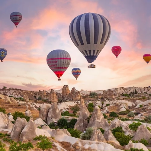 Ελλάδα-Τουρκία: Ταξίδι συνεργασίας με φόντο δημοφιλείς προορισμούς