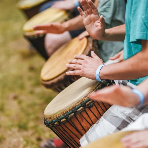 Δωρεάν εργαστήρι κρουστών και μαθήματα χιπ χοπ σε Γκράβα και Κυψέλη