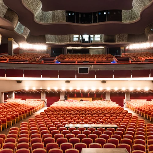 "Αλεξάνδρεια" στο Παλλάς: Ο Φωκάς Ευαγγελινός σκηνοθετεί μια υπερπαραγωγή-ωδή στη μνήμη και την ποίηση