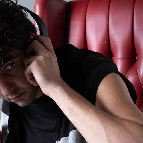 "Α.Κ.Α. (Also Known As)": Ένας βραβευμένος μονόλογος για πρώτη φορά στην Ελλάδα