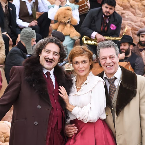 Νέες φωτογραφίες από το "Underground" με τους Βασίλη Χαραλαμπόπουλο, Γιάννη Τσορτέκη, Αλεξάνδρα Αϊδίνη