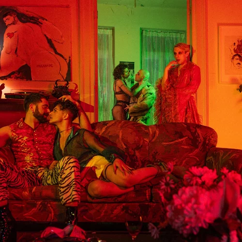 "Καταποντισμός": Ο Βασίλης Βηλαράς φέρνει στο Εθνικό τη gay Ελλάδα της Μεταπολίτευσης