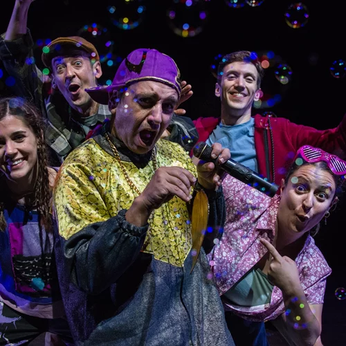 "ΠΟΥΠΟΥΛΑpp": Ένα κυνήγι θησαυρού αλλά και πολύτιμων μηνυμάτων στο Θέατρο Αργώ