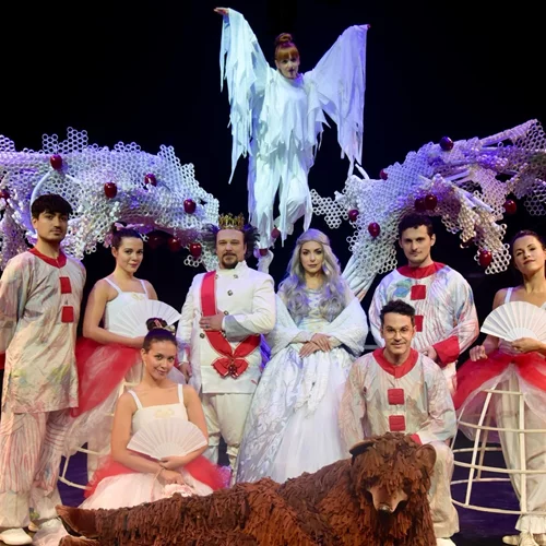 Η "Παπλωματού" ξαναζωντανεύει στο Νέο Θέατρο "Κατερίνα Βασιλάκου"