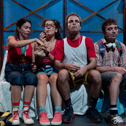 Δείτε πρώτες φωτογραφίες από την πρεμιέρα της παράστασης "Τζέλα, Λέλα, Κόρνας και… ο Κλεομένης"