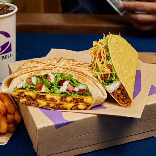 Τα Taco Bell πάνε και Πανόρμου