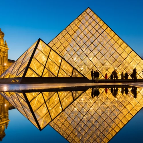 Ληστεία στο Λούβρο: Το χρονικό ενός εγκλήματος που κανείς δεν περίμενε