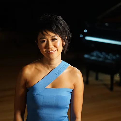 Η σούπερ-σταρ του πιάνου Γιούτζα Ουάνγκ με την Ορχήστρα Δωματίου Μάλερ στο Ηρώδειο