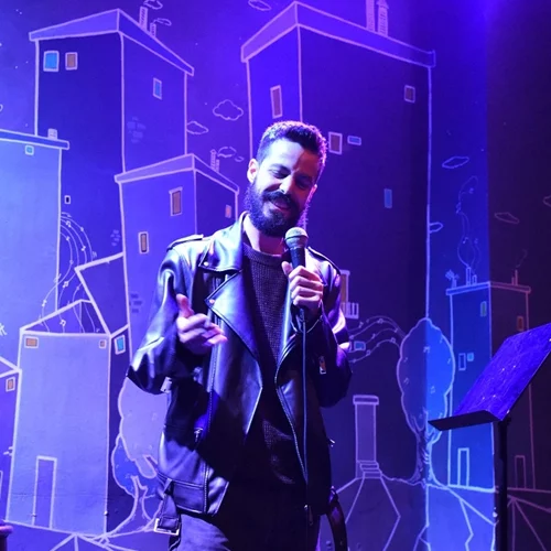 Ηρθε η ώρα για το νέο stand up του Γιώργου Καραμανλή