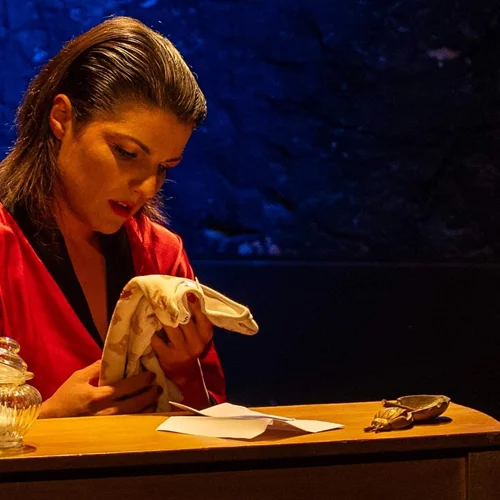 Το "Μπορντέλο της Μαντάμ Ρόζας" της Σπεράντζας Βρανά επιστρέφει για 3η χρονιά στο θέατρο Αυλαία