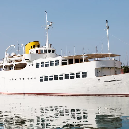 Ανακαλύψτε τη συναρπαστική ιστορία του Πλωτού Μουσείου Νεράιδα