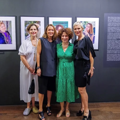 Μιλώντας για τη σύγχρονη γυναίκα και τον ηλικιακό ρατσισμό στην Ελληνοαμερικανική Ένωση