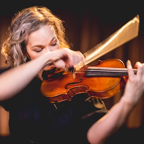 Χίλαρι Χαν: η σπουδαία Αμερικανίδα βιολίστρια στην πρώτη της ελληνική εμφάνιση στο Φεστιβάλ Αθηνών