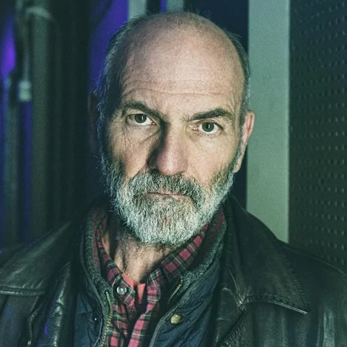 Ο Ακύλλας Καραζήσης και η "Έρημη χώρα" του Eliot