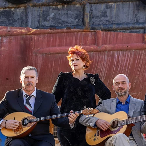 "Με φώναζαν ΝτελιΜαρίκα": 75 λεπτά παρέα με τη Μαρίκα Νίνου στα Εξάρχεια