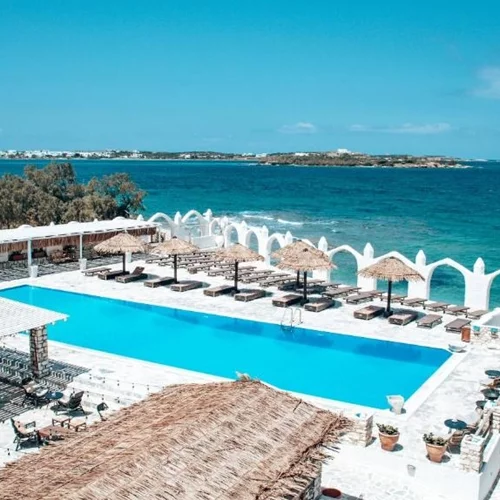 Η HotelBrain αποκτά το πρώην Selina Paros