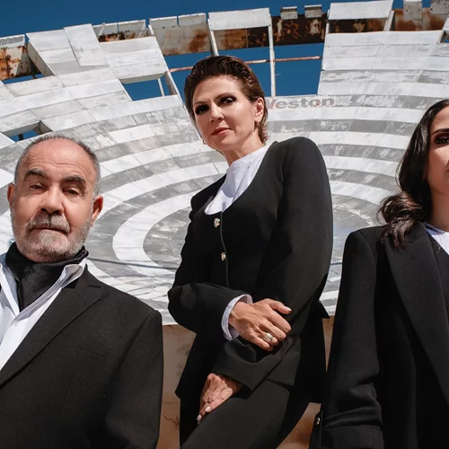 Η Ταμίλα Κουλίεβα μάς μεταφέρει στο 2028 με ένα θεατρικό "Απόρρητο"