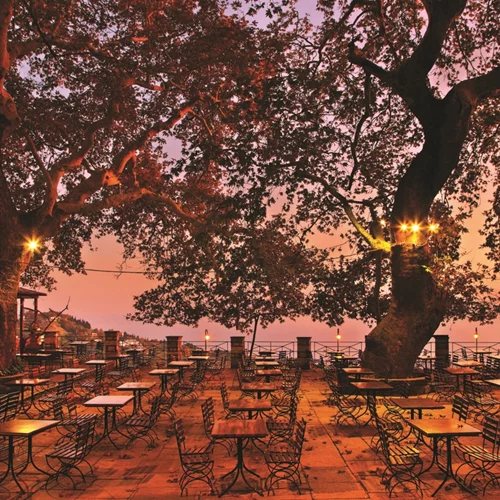 Ποιους προορισμούς επιλέγουν οι Έλληνες για το τριήμερο της 28ης Οκτωβρίου;